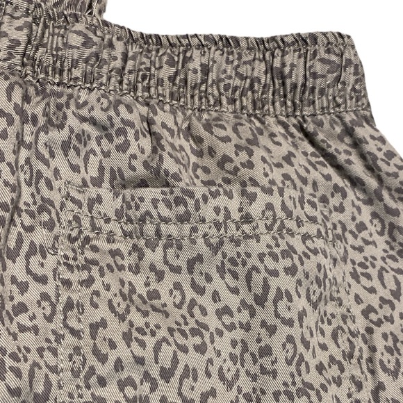 Nicole Miller | Leopard Cargo Joggers Size S Black & Gray - Picture 4 of 7